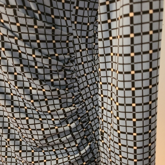 Liz Claiborne blouse - Picture 3 of 4